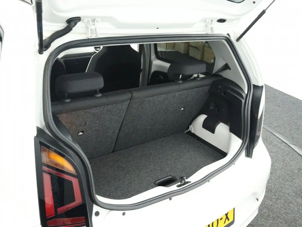 Volkswagen Up! 1.0 BMT high-up! | Panoramadak | Stoelverwarm uit 2019, foto 20