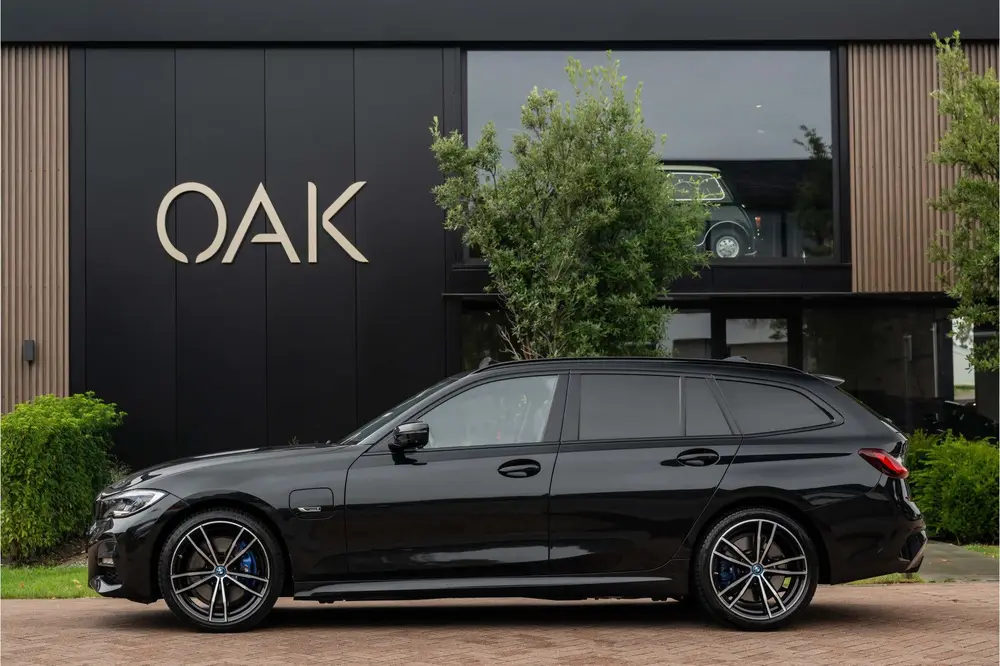 BMW 3-serie 3 Serie Touring 330e uit 2022