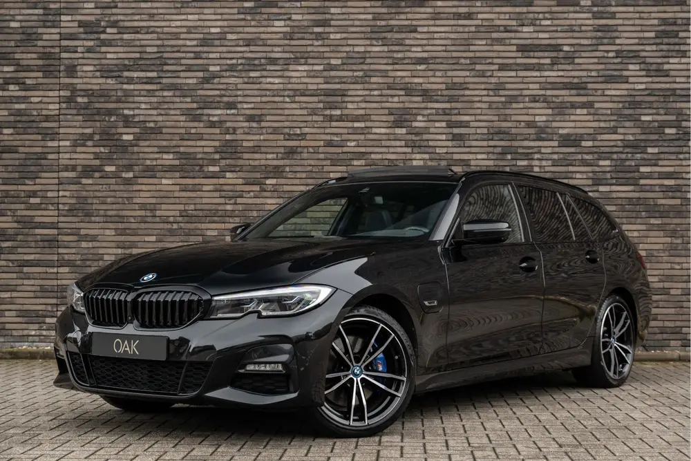 BMW 3-serie 3 Serie Touring 330e uit 2022, foto 2