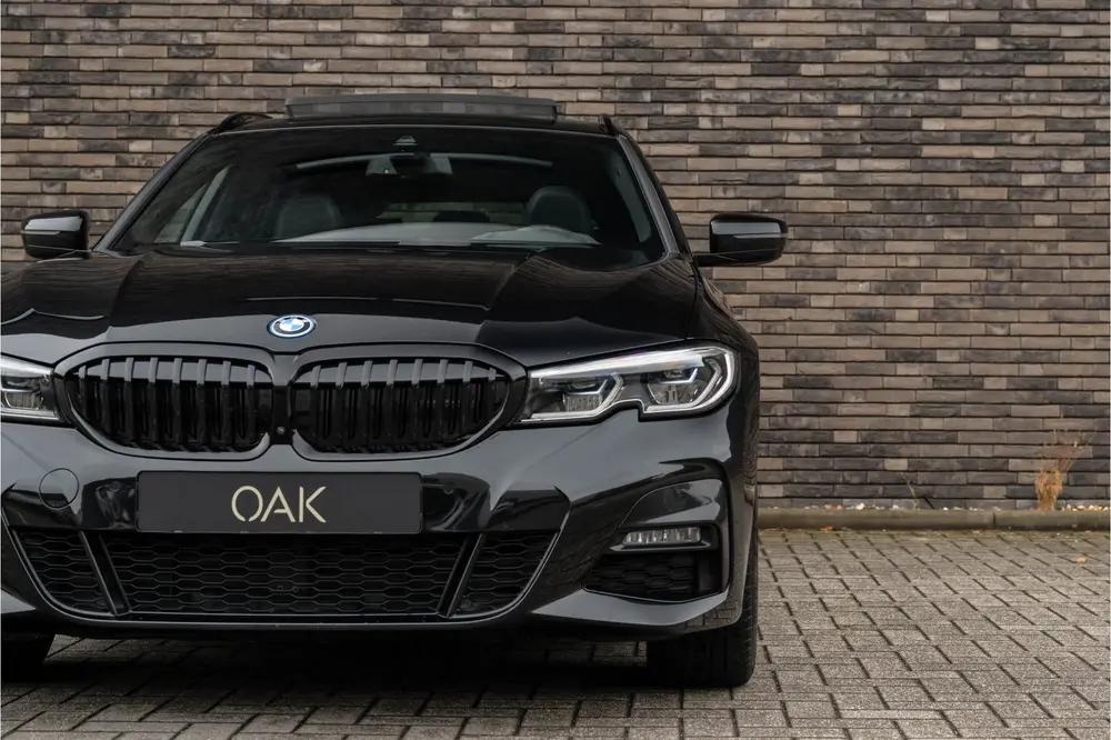 BMW 3-serie 3 Serie Touring 330e uit 2022, foto 4