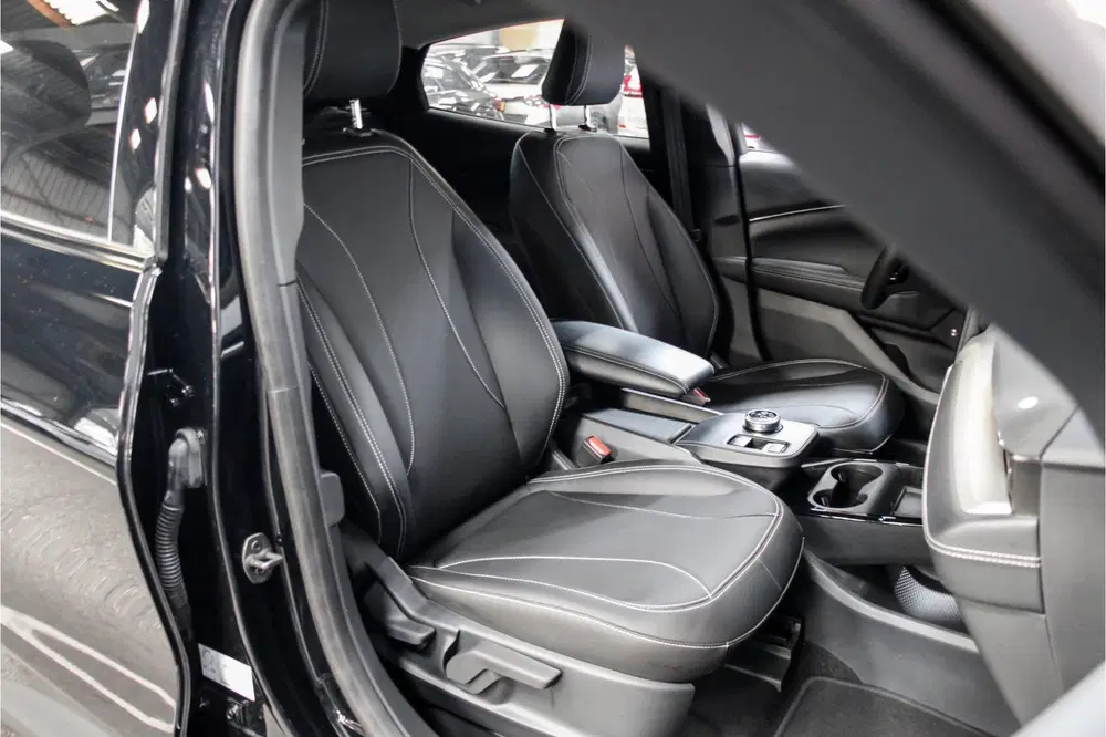 Ford Mustang Mach-E RWD 75 kWh uit 2022, foto 14