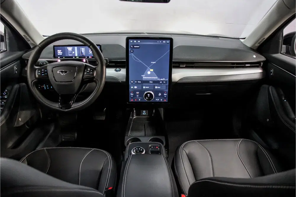 Ford Mustang Mach-E RWD 75 kWh uit 2022, foto 8