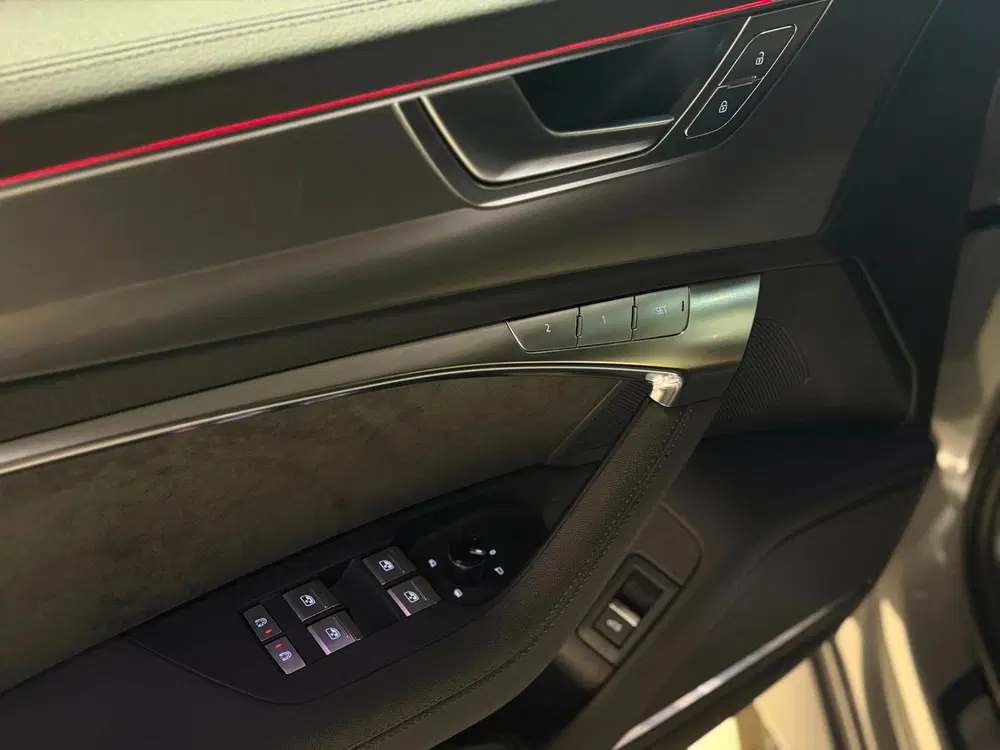 Audi RS6 4.0 TFSI quattro 600PK uit 2021, foto 19