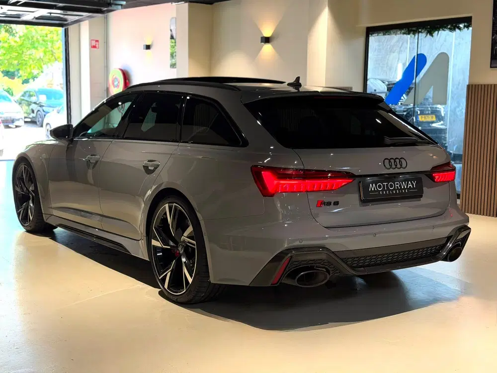 Audi RS6 4.0 TFSI quattro 600PK uit 2021, foto 6