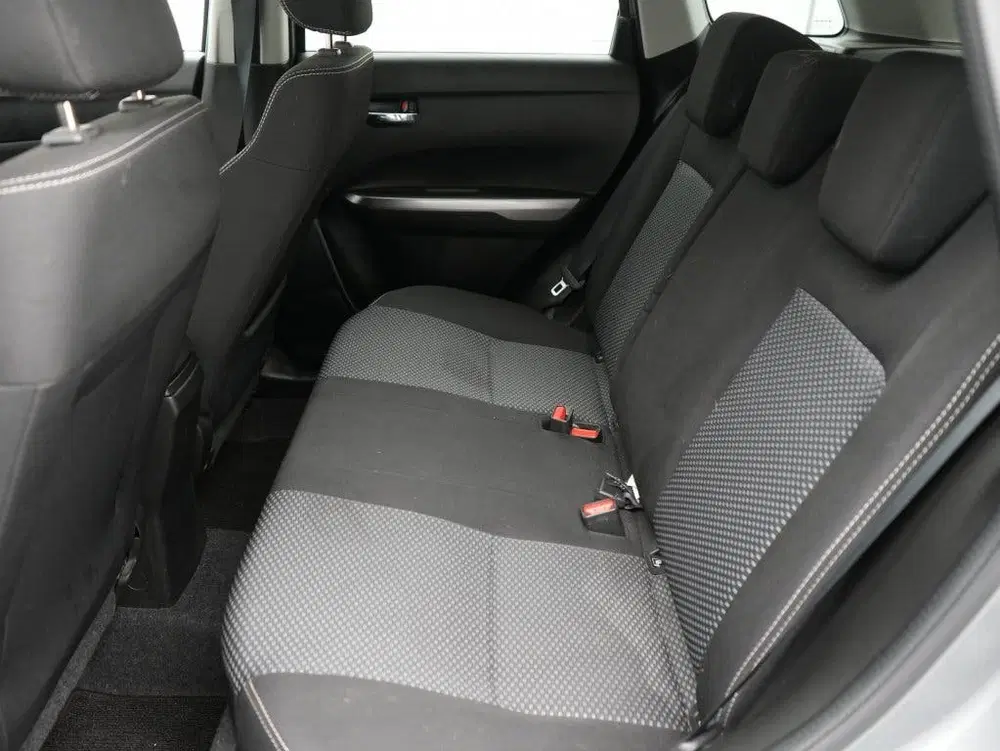 Suzuki Vitara 1.5 Hybrid Select AllGrip uit 2023, foto 17