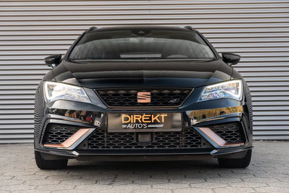SEAT Leon 2.0 TSI CUPRA R 4DRIVE PANO CARBON BREMBO uit 2020, foto 2