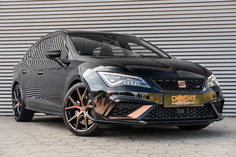 SEAT Leon 2.0 TSI CUPRA R 4DRIVE PANO CARBON BREMBO uit 2020, foto 3