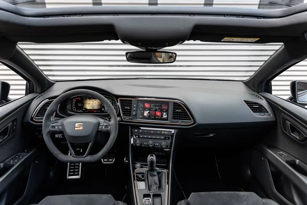 SEAT Leon 2.0 TSI CUPRA R 4DRIVE PANO CARBON BREMBO uit 2020, foto 9