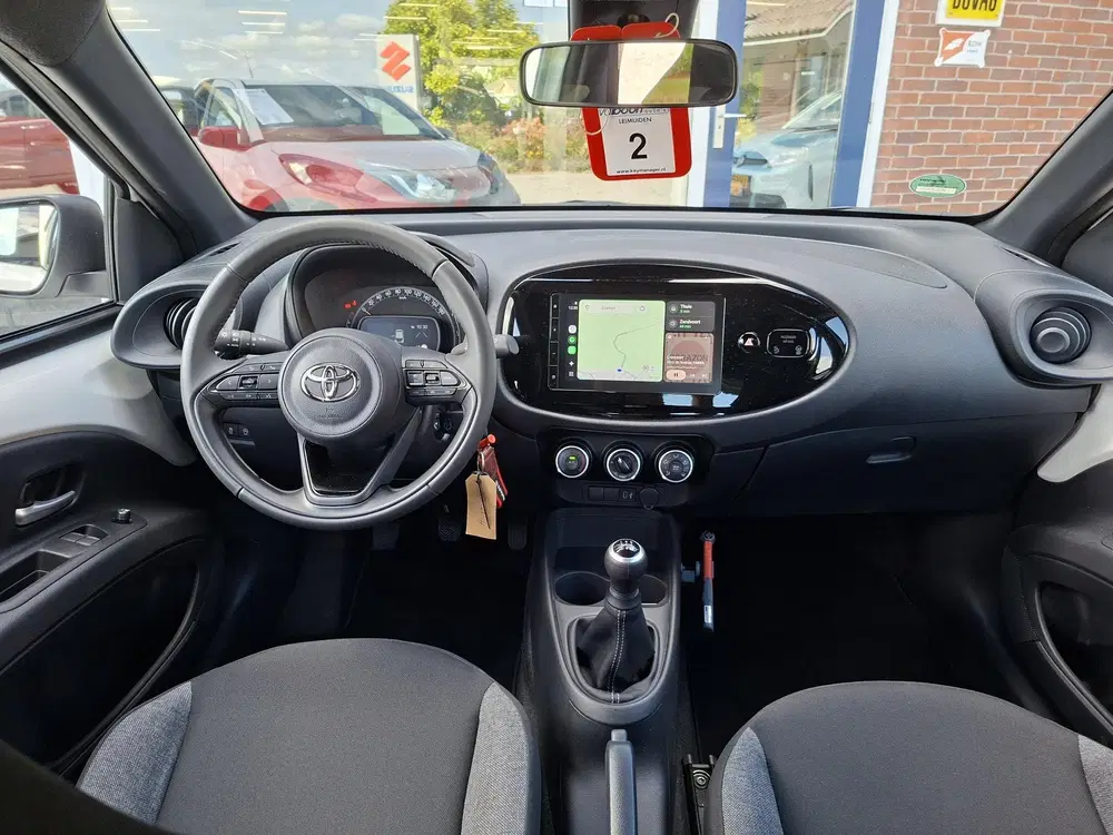 Toyota Aygo X 1.0 VVT-i MT Play CAMERA uit 2025, foto 3