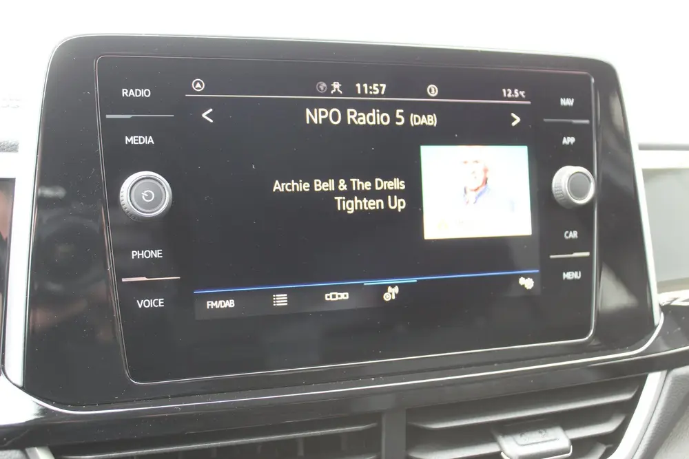 Volkswagen T-Roc 1.5-150pk R-Line Edition DSG-AUTOMAAT ! Gun uit 2024, foto 14