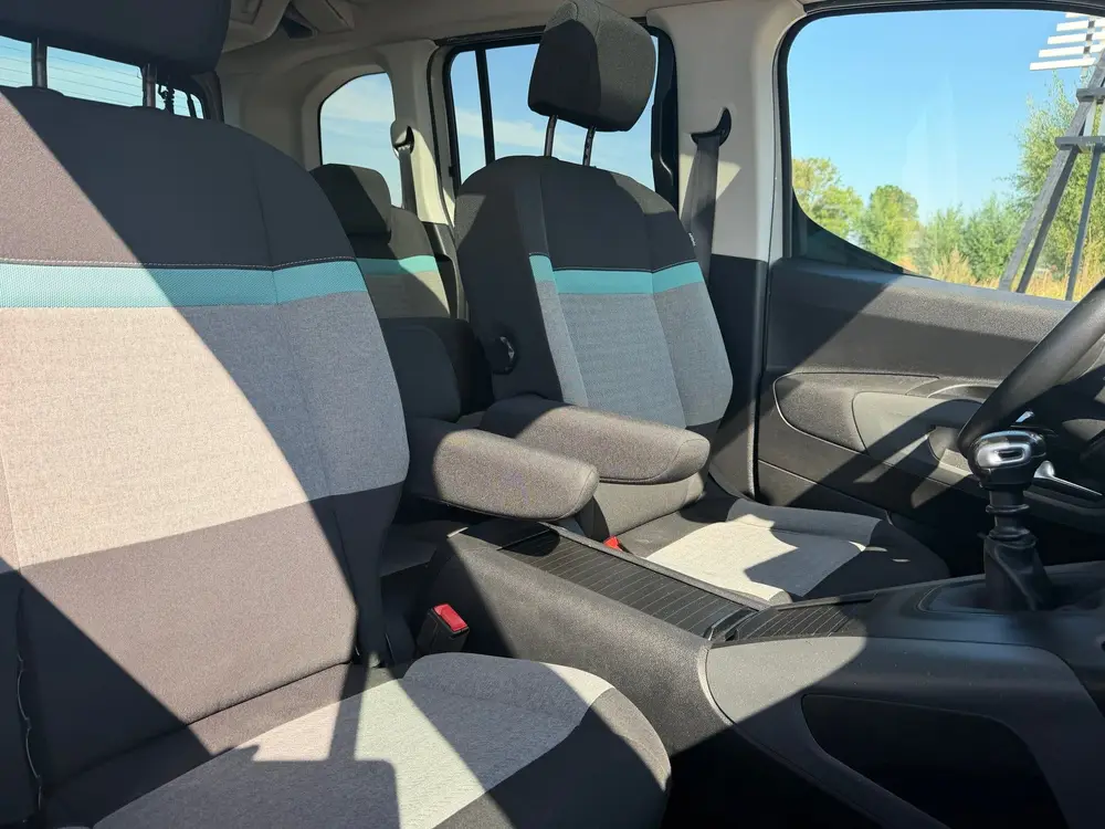 Citroën Berlingo Citroen Berlingo 1.2 PureTech Shine uit 2019, foto 11