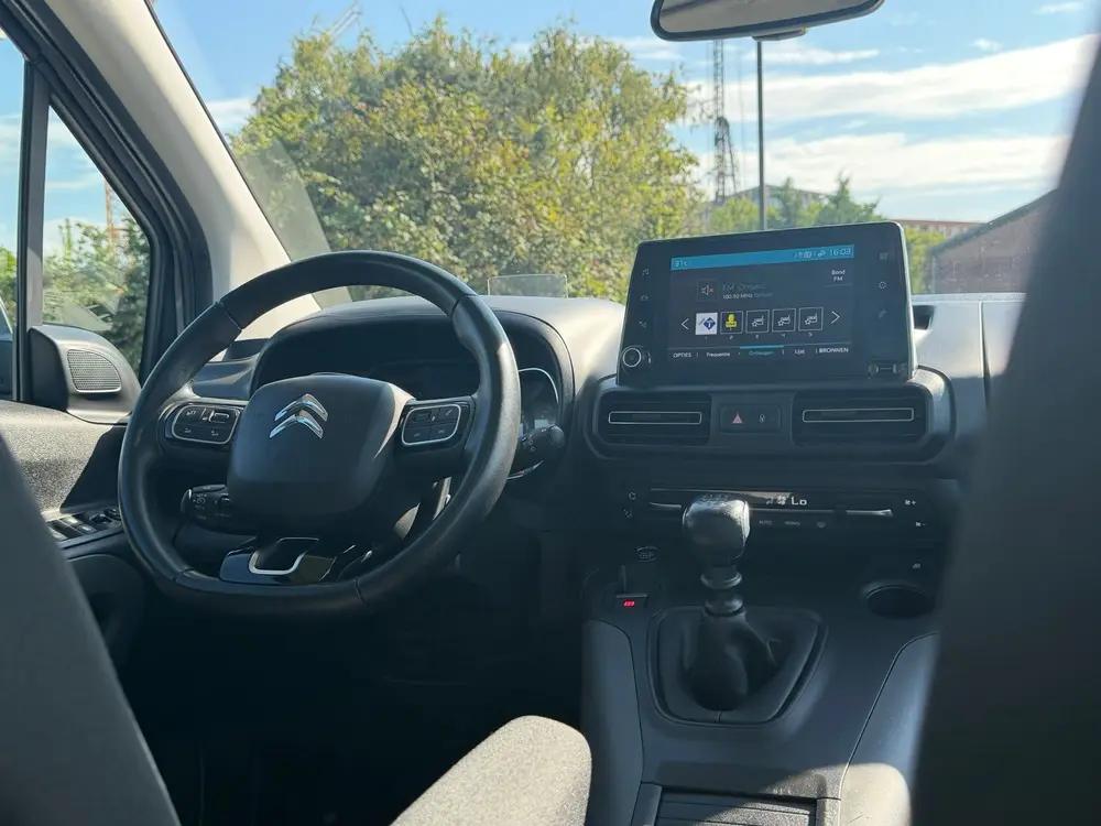 Citroën Berlingo Citroen Berlingo 1.2 PureTech Shine uit 2019, foto 3