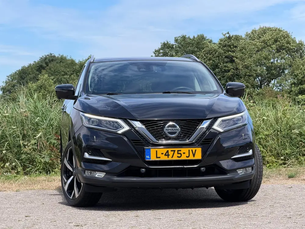 Nissan Qashqai 1.3 DIG-T Tekna + Automaat - Brilliant Black uit 2019, foto 2