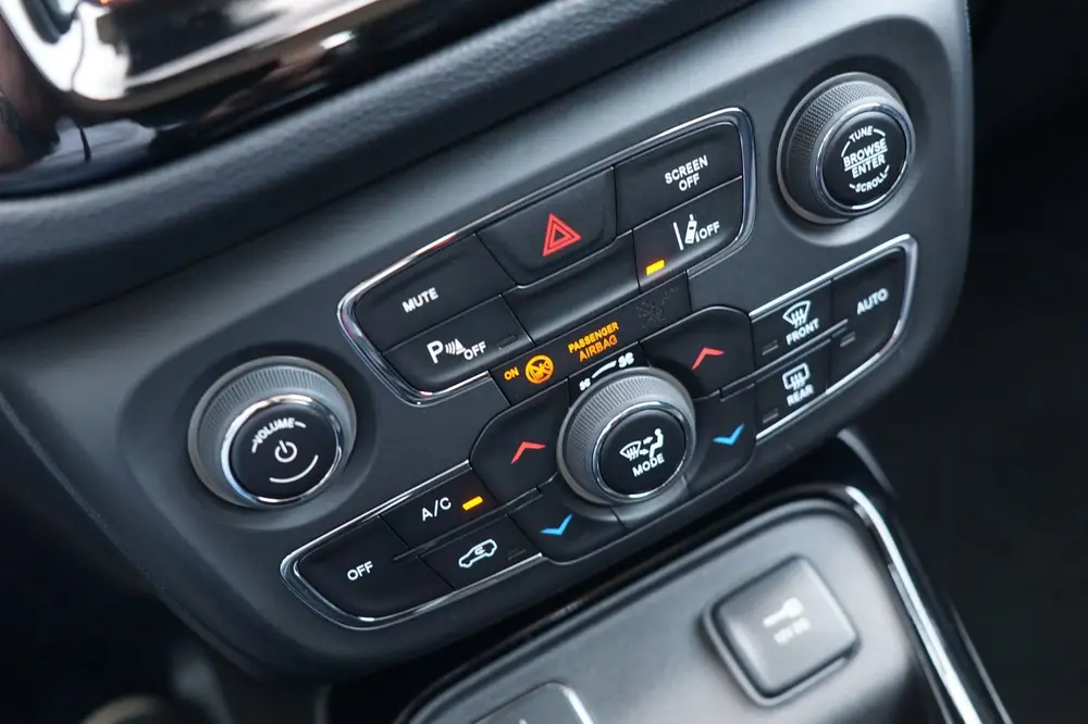 Jeep Compass 1.4 MultiAir Night Eagle FWD | Hydro Blue Metal uit 2020, foto 20