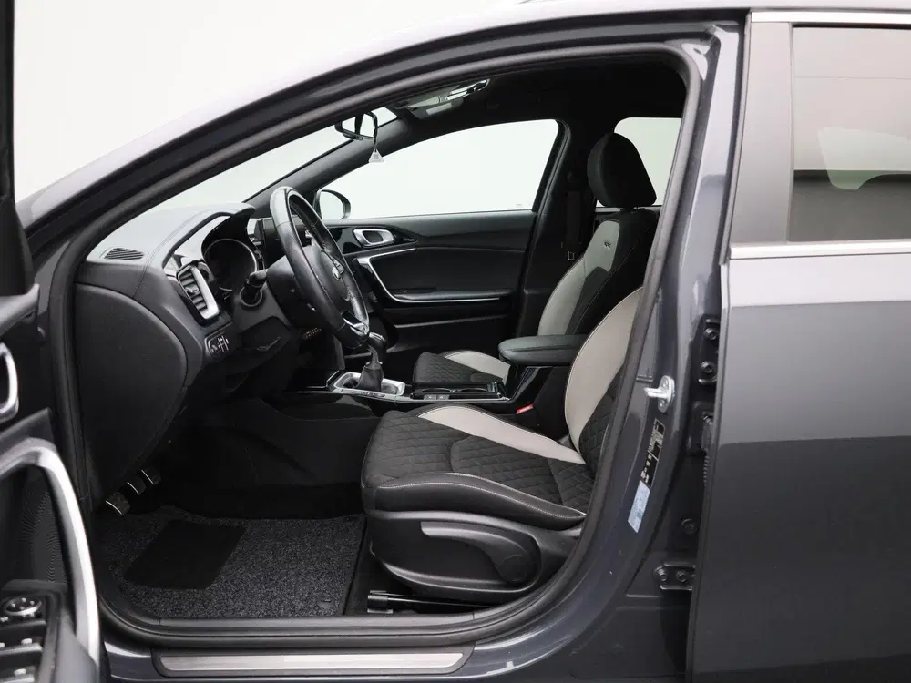 Kia Ceed 1.0 T-GDi GT-Line Business Edition uit 2022, foto 9