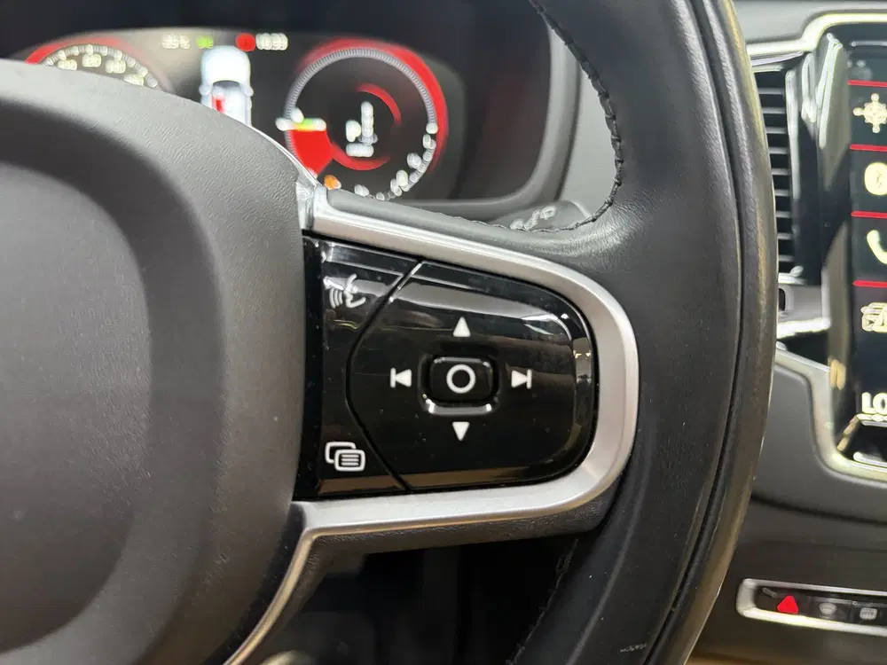 Volvo XC90 2.0 B6 AWD R-Design uit 2021, foto 14