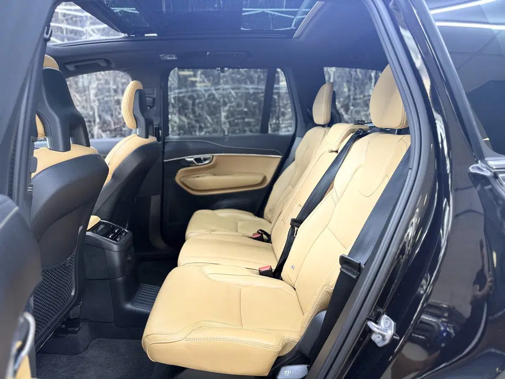 Volvo XC90 2.0 B6 AWD R-Design uit 2021, foto 9