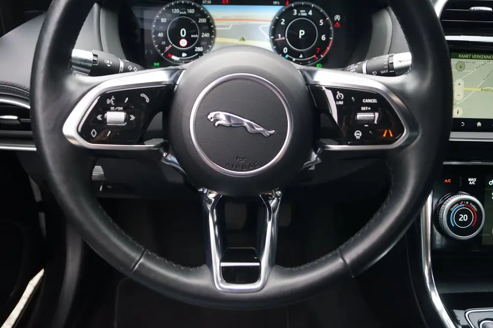 Jaguar XE 2.0 P250 R-Dynamic SE Autom Leder Sportst Stoel/St uit 2021, foto 20