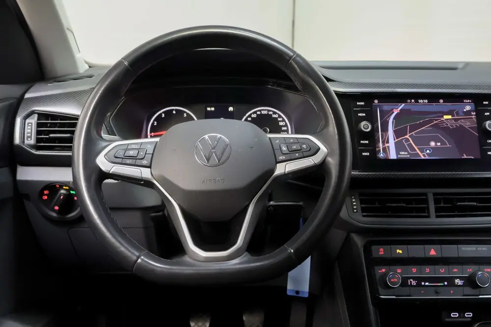 Volkswagen T-Cross 1.0 TSI Life Business uit 2021, foto 2