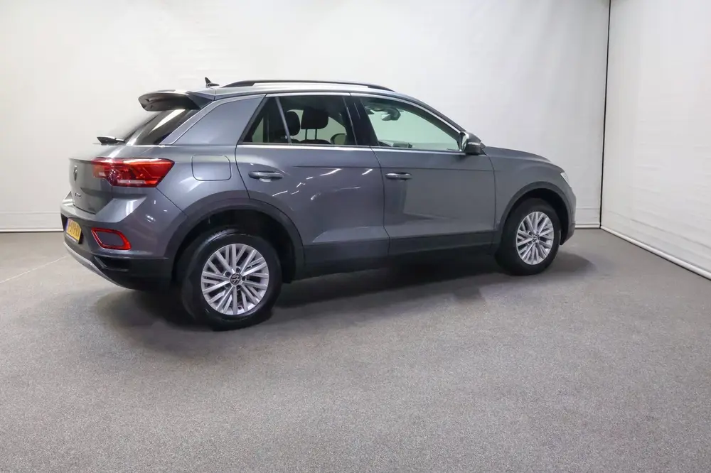 Volkswagen T-Roc 1.0 TSI Life uit 2022, foto 13