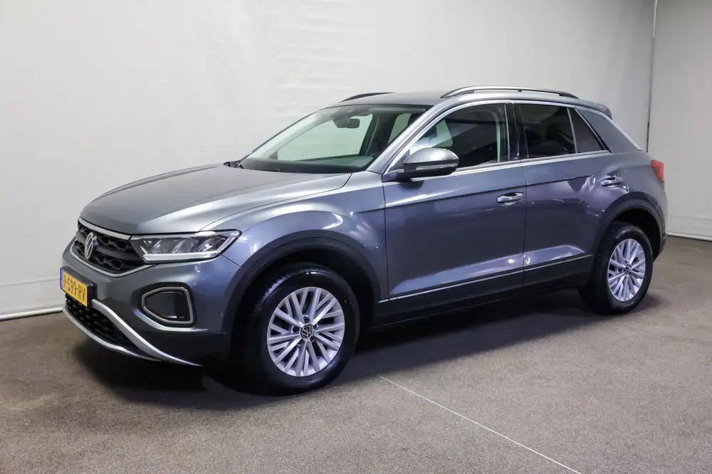 Volkswagen T-Roc 1.0 TSI Life uit 2022, foto 6