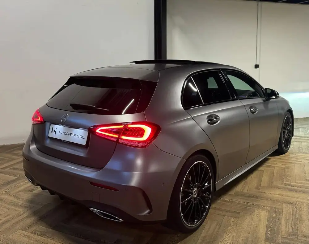 Mercedes-Benz A-Klasse 180 AMG Line PANO MEMORY VOL uit 2020, foto 2