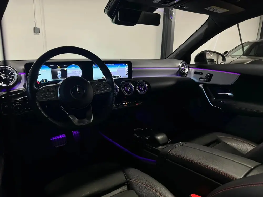 Mercedes-Benz A-Klasse 180 AMG Line PANO MEMORY VOL uit 2020, foto 9