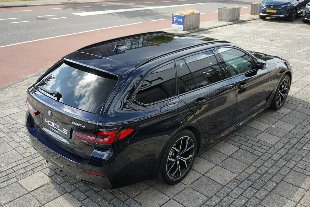 BMW 5-serie 530e High Executive uit 2022, foto 12