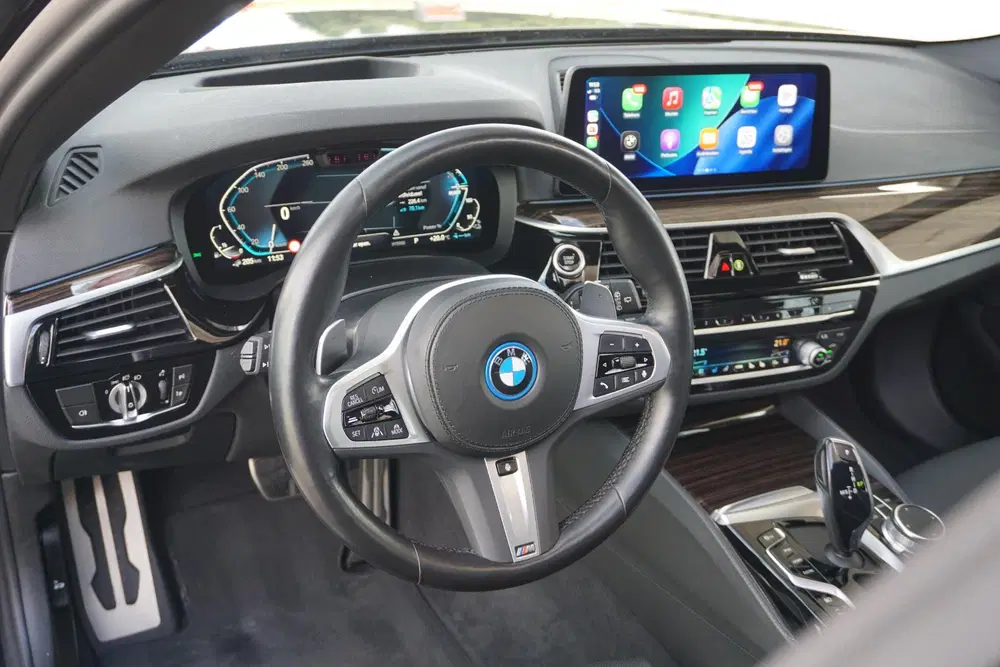 BMW 5-serie 530e High Executive uit 2022, foto 3