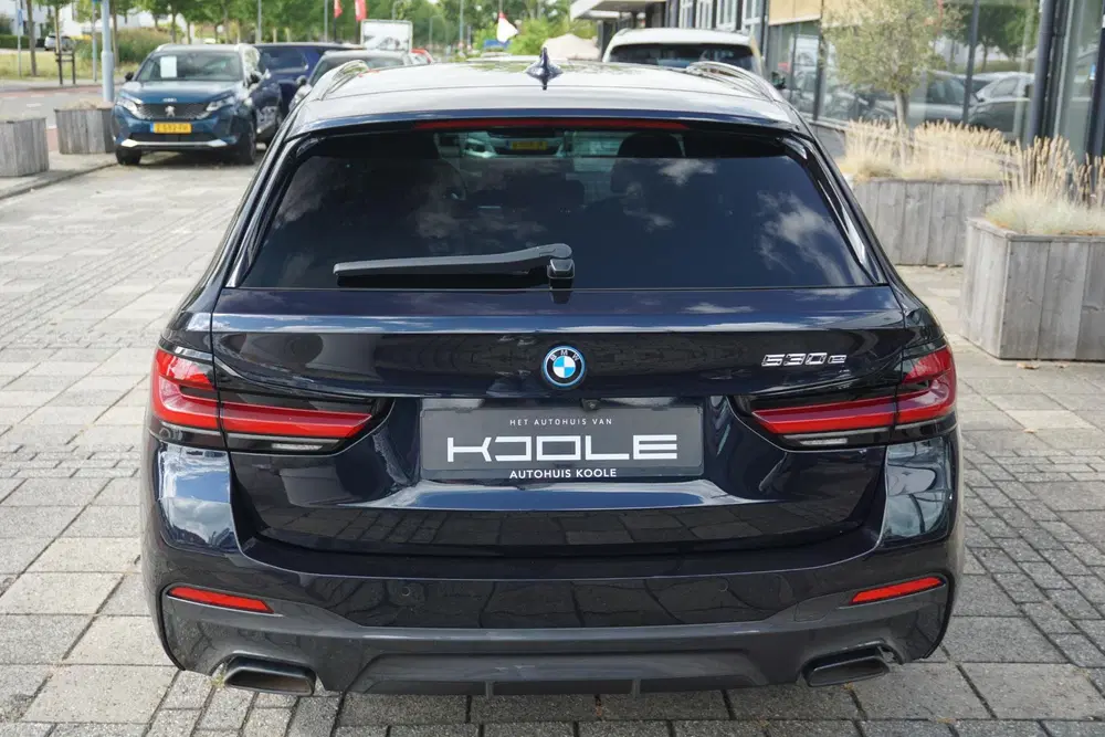BMW 5-serie 530e High Executive uit 2022, foto 7