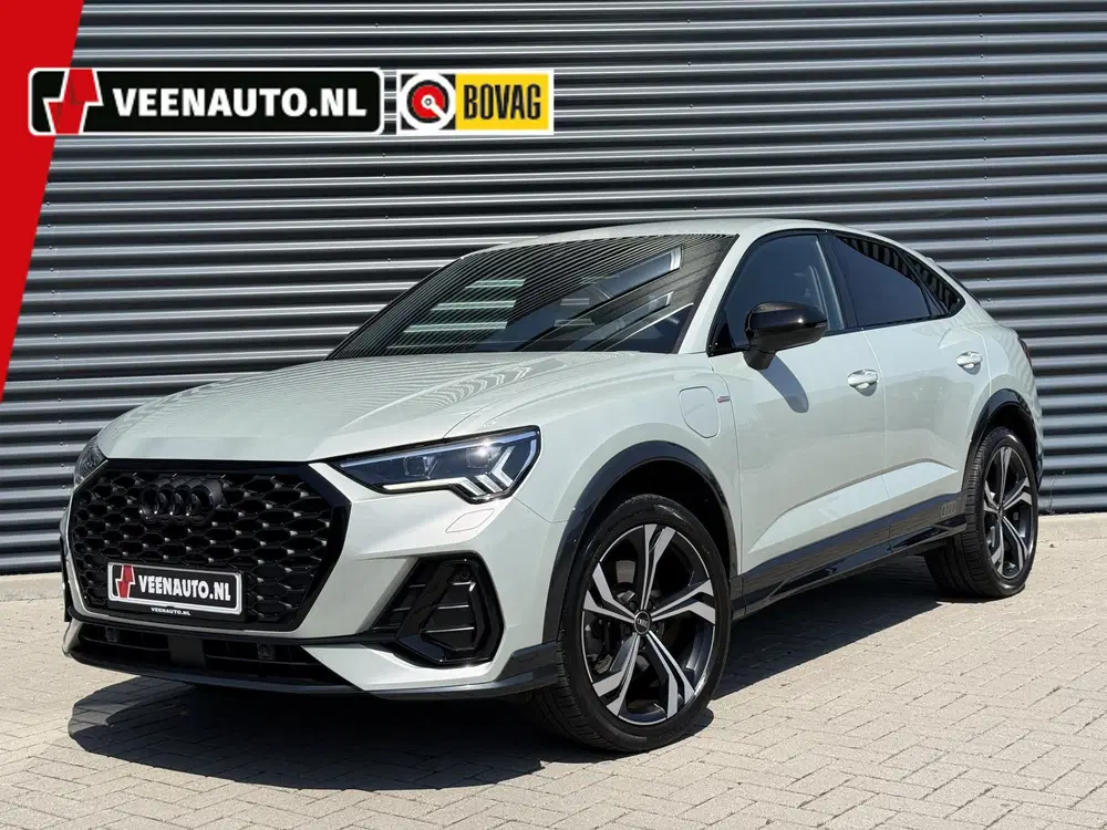 Audi Q3 45 TFSI e S-LINE Matrix uit 2022