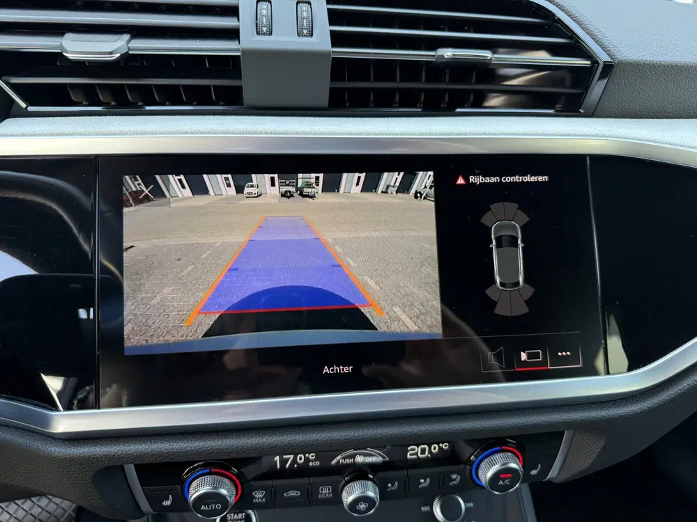 Audi Q3 45 TFSI e S-LINE Matrix uit 2022, foto 12