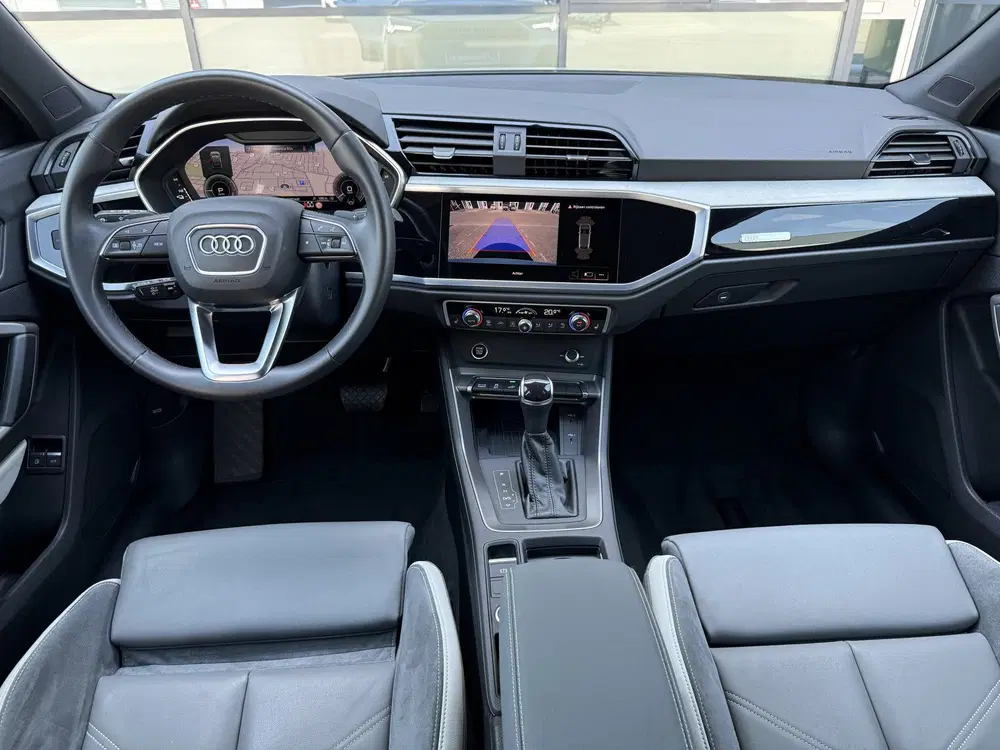 Audi Q3 45 TFSI e S-LINE Matrix uit 2022, foto 5