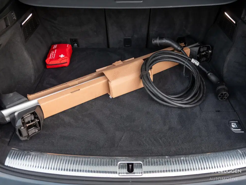 Audi Q5 50 TFSI e S-Line Pano Luchtv Massage B&O 2 uit 2022, foto 9
