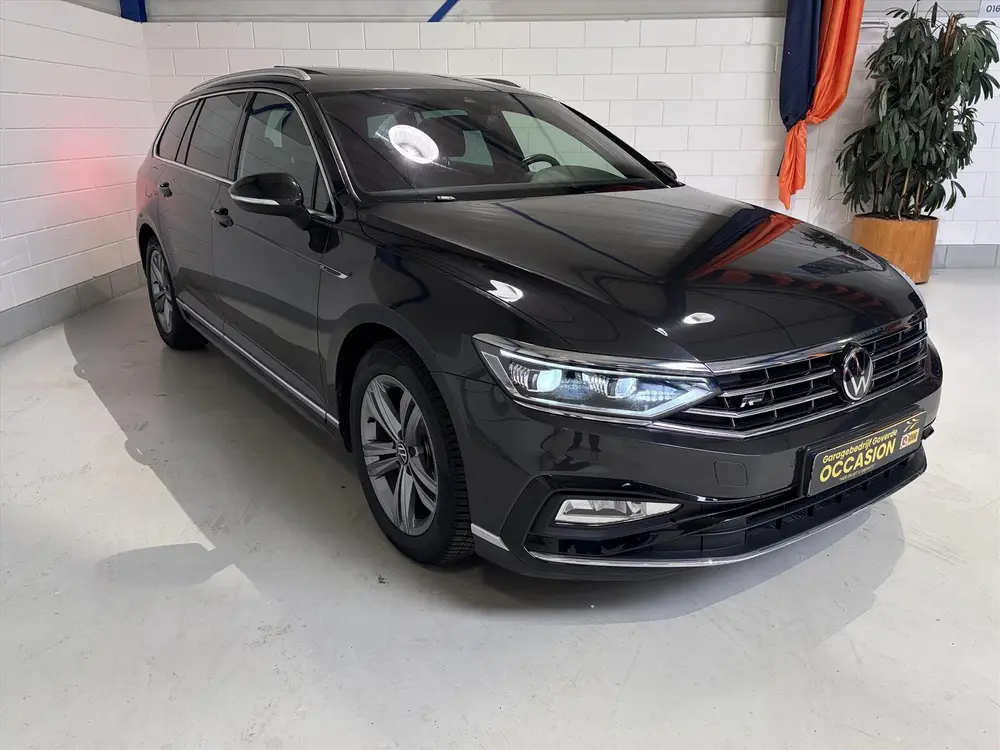 VOLKSWAGEN Passat Variant 1.5 TSI 150pk ACT Highline Busines uit 2020