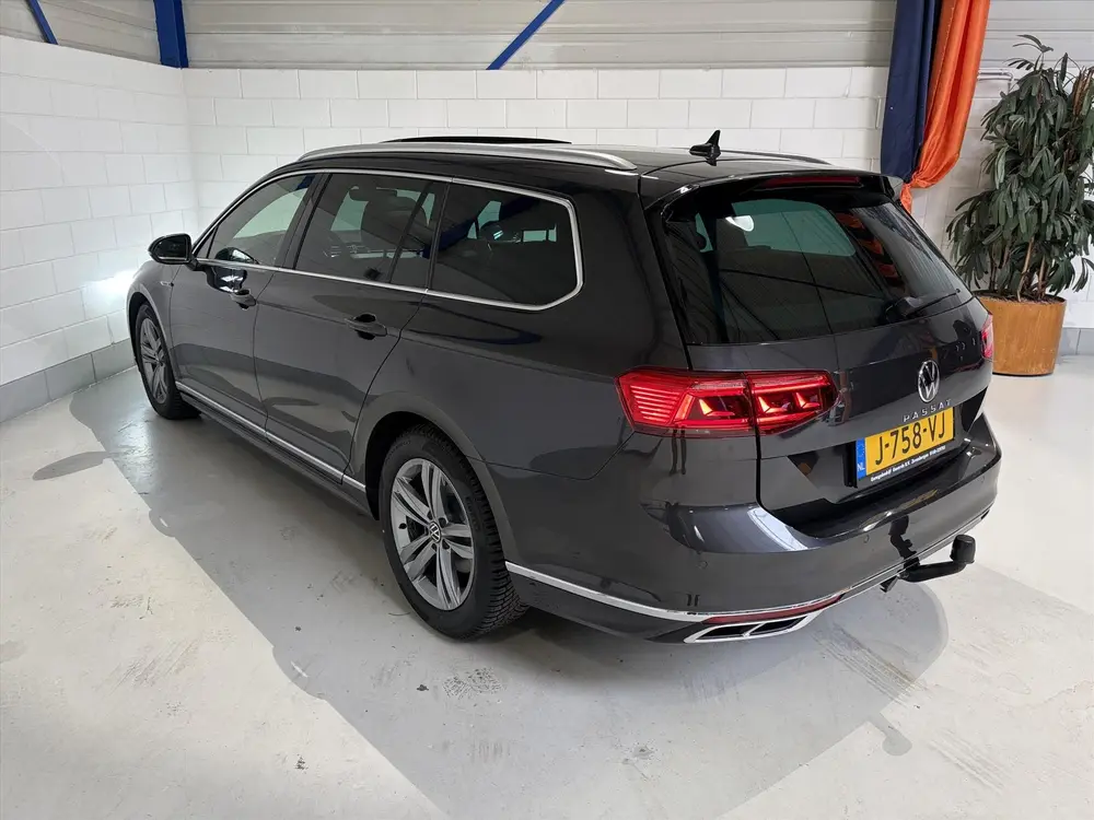VOLKSWAGEN Passat Variant 1.5 TSI 150pk ACT Highline Busines uit 2020, foto 7