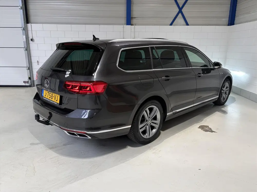 VOLKSWAGEN Passat Variant 1.5 TSI 150pk ACT Highline Busines uit 2020, foto 9