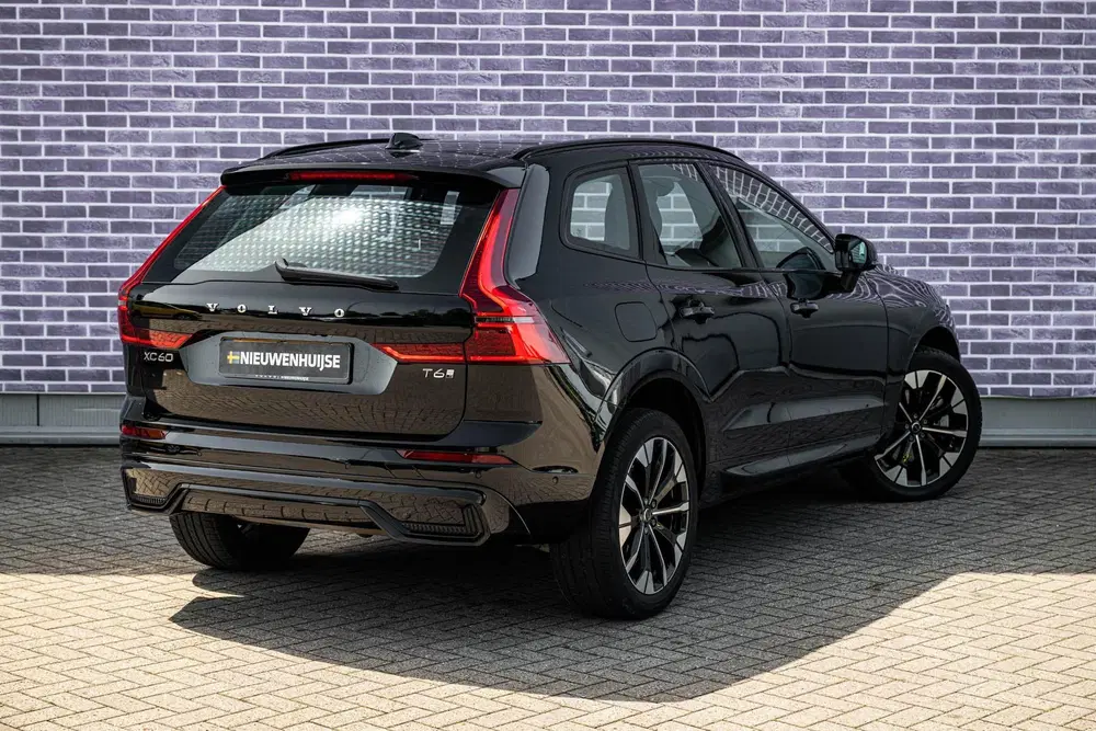Volvo XC60 T6 350 pk Plug-in hybrid AWD Ultra Dark uit 2026, foto 15