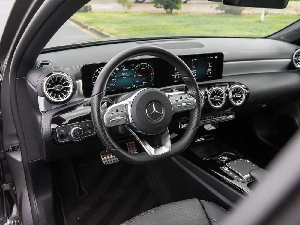 Mercedes-Benz A-Klasse Mercedes A-klasse 250 e AMG Panoramadak|Keyless|Multibeam le uit 2022, foto 3
