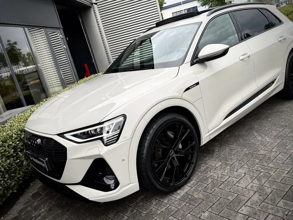 Audi e-tron 50 Quattro S line Black Edition uit 2022, foto 13