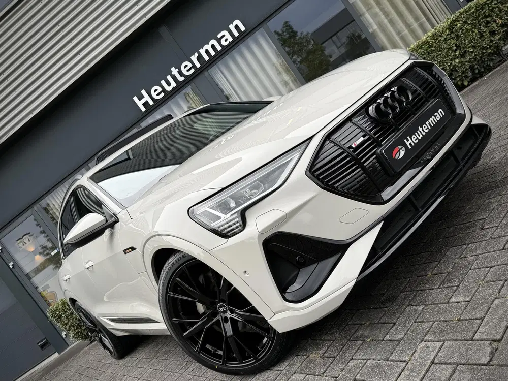 Audi e-tron 50 Quattro S line Black Edition uit 2022, foto 7