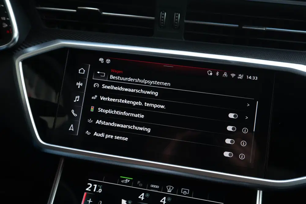 Audi A6 50 TFSI e Quattro uit 2024, foto 14