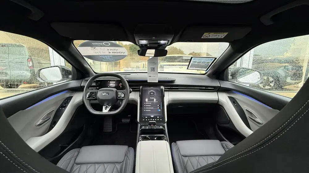 Ford Capri Premium Extended Range RWD 77 kWh Panorama uit 2025, foto 15