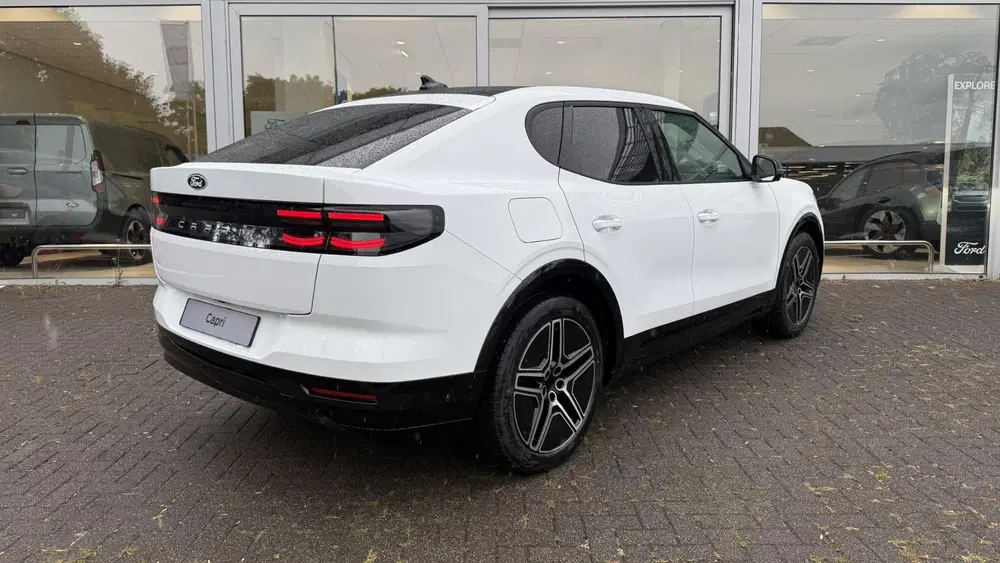 Ford Capri Premium Extended Range RWD 77 kWh Panorama uit 2025, foto 7