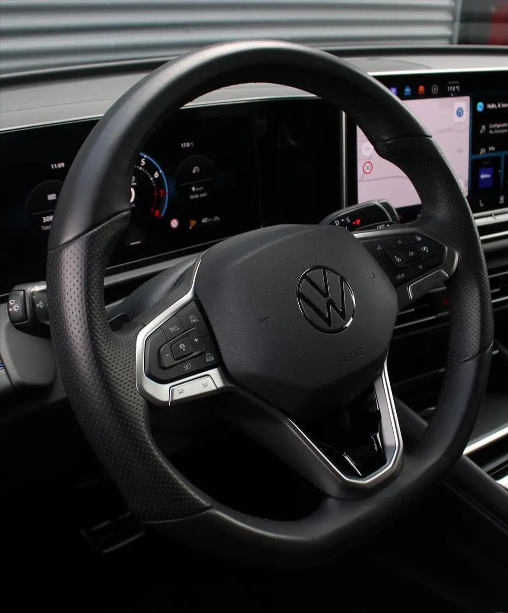 Volkswagen Tiguan 1.5 eTSI 150pk DSG R-Line Black Style uit 2024, foto 12