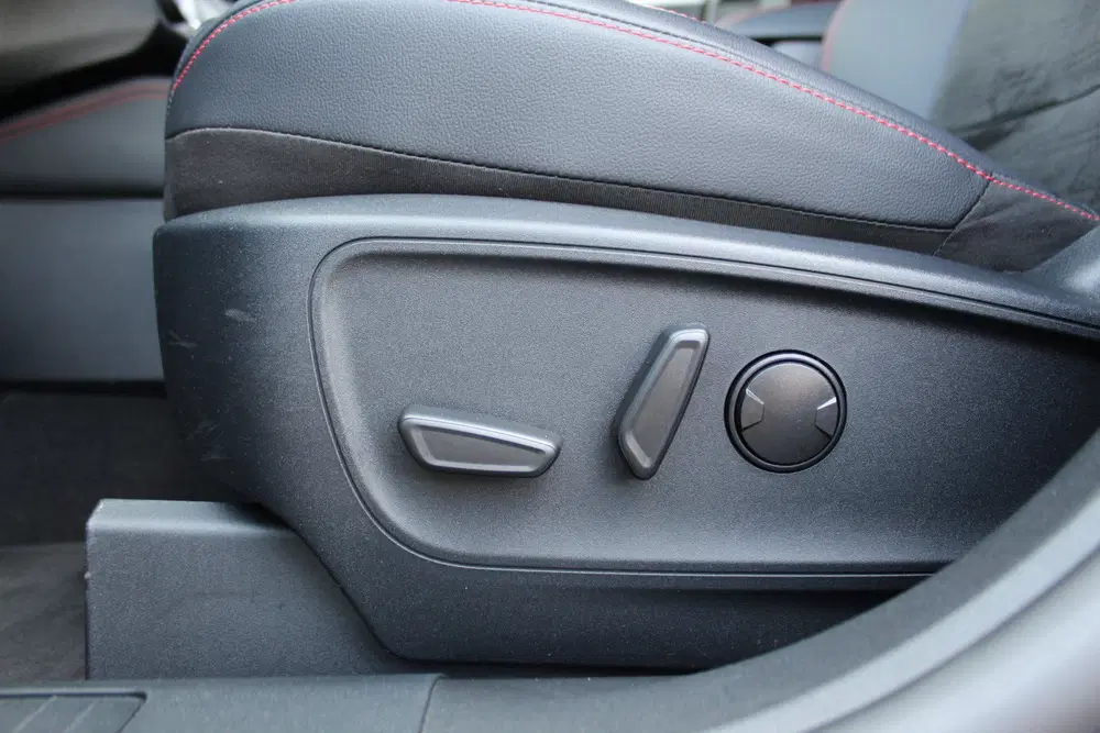 Ford Kuga 2.5-225pk Plug-in Hybrid ST-Line X. Hybrid uit 2023, foto 13