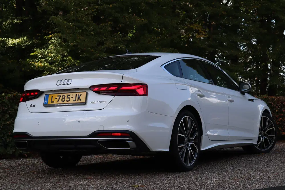 Audi A5 40 TFSI Business Edition uit 2021, foto 2