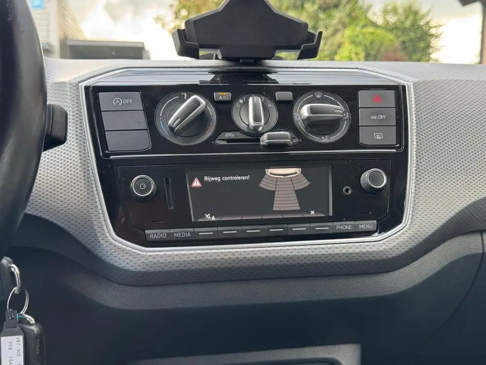 Volkswagen UP 1.0 Active 5-drs LM velgen PDC Camera Cruise c uit 2021, foto 15
