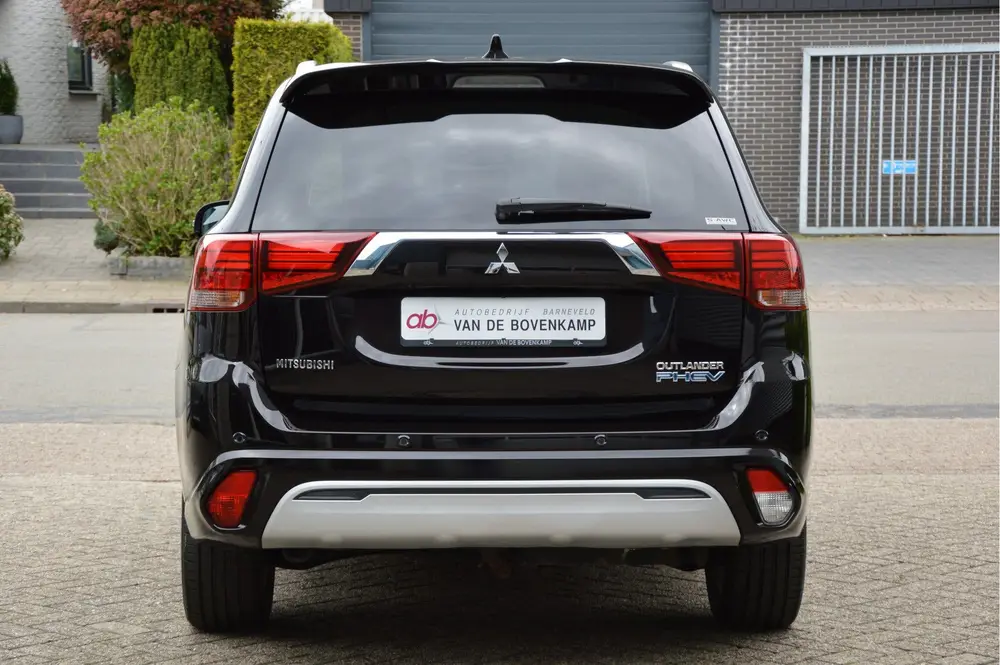 Mitsubishi Outlander 2.4 PHEV Instyle LED | CAMERA | CAR PLA uit 2019, foto 11