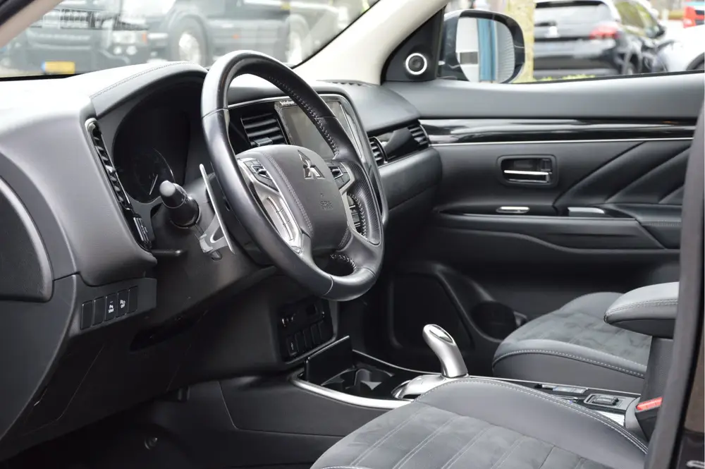 Mitsubishi Outlander 2.4 PHEV Instyle LED | CAMERA | CAR PLA uit 2019, foto 14